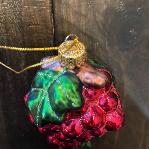 NWT - grape stem with leaf ornament from Macy’s - Picture 5 of 5